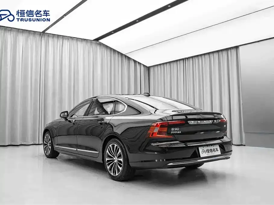 Volvo S90 — фото 8
