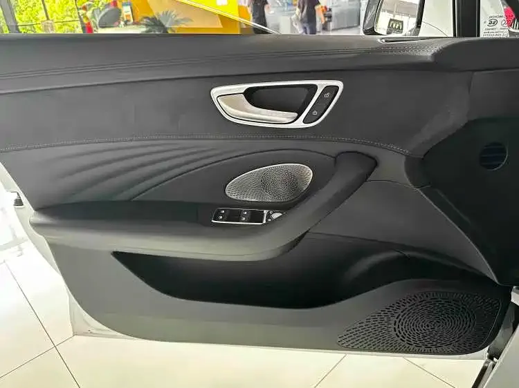 Roewe D7 2024 из CN, фото 2