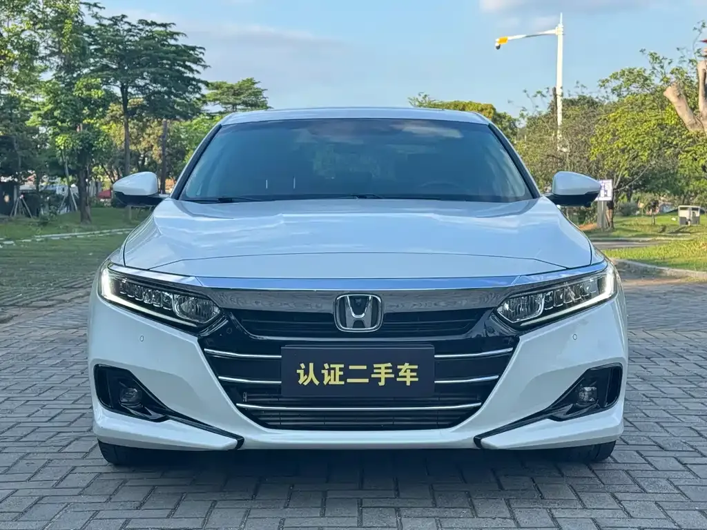 Honda Accord — фото 7