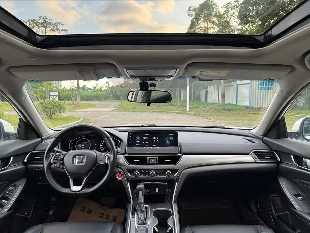 Honda Accord — фото 9