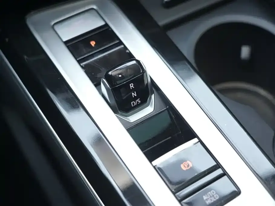 Volkswagen Tavendor 2023 из CN, фото 8