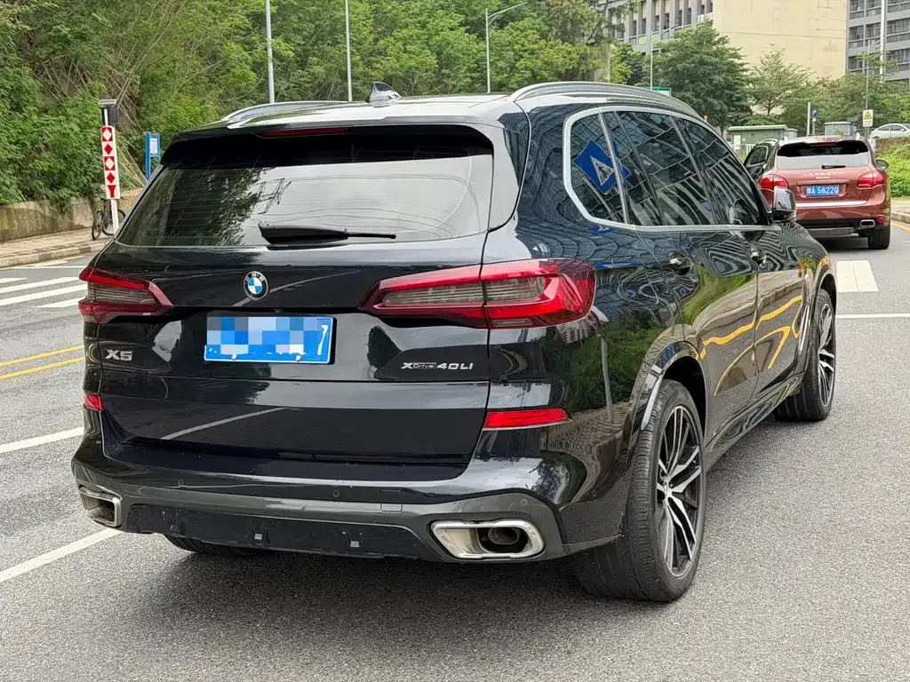 BMW X5 — фото 9