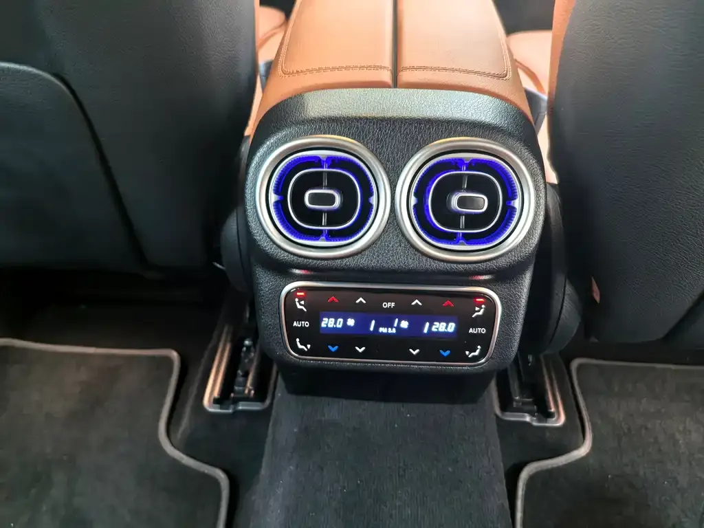 Mercedes-Benz GLC PHEV 2025 из CN, фото 6