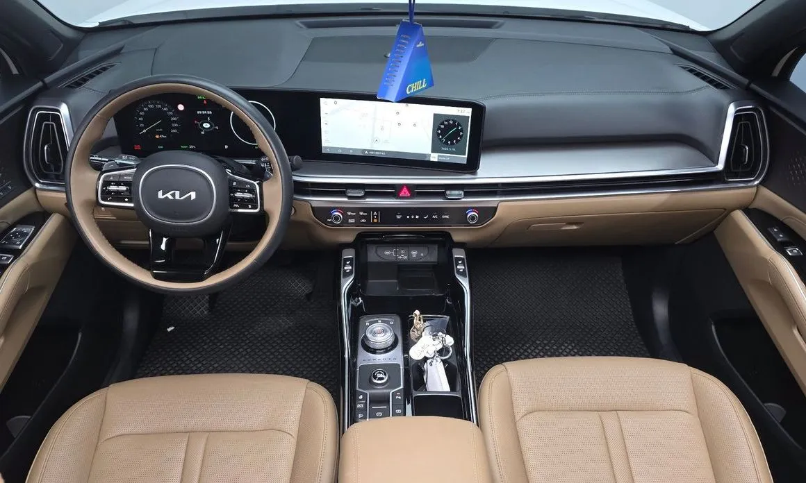 Kia Sorento — фото 9