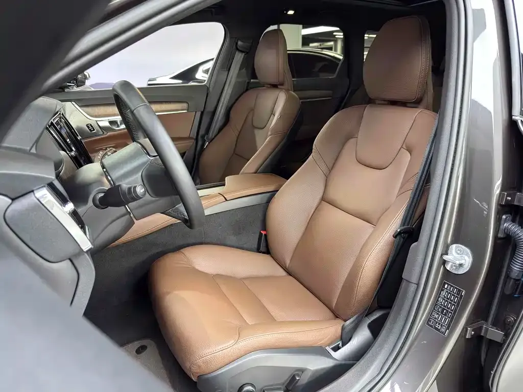 Volvo V90 2024 из CN, фото 5