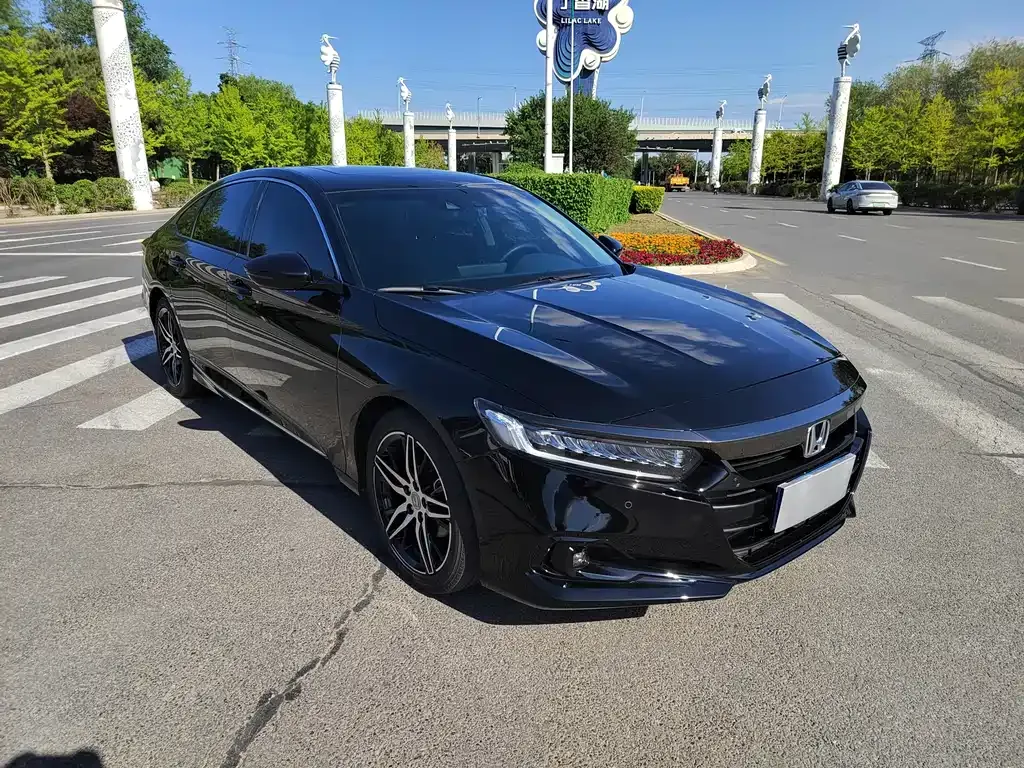 Honda Accord — фото 5