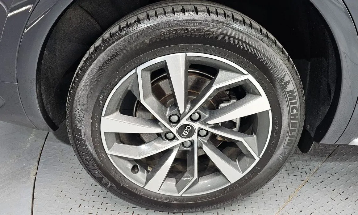 Audi Q5 2023 из KR, фото 6