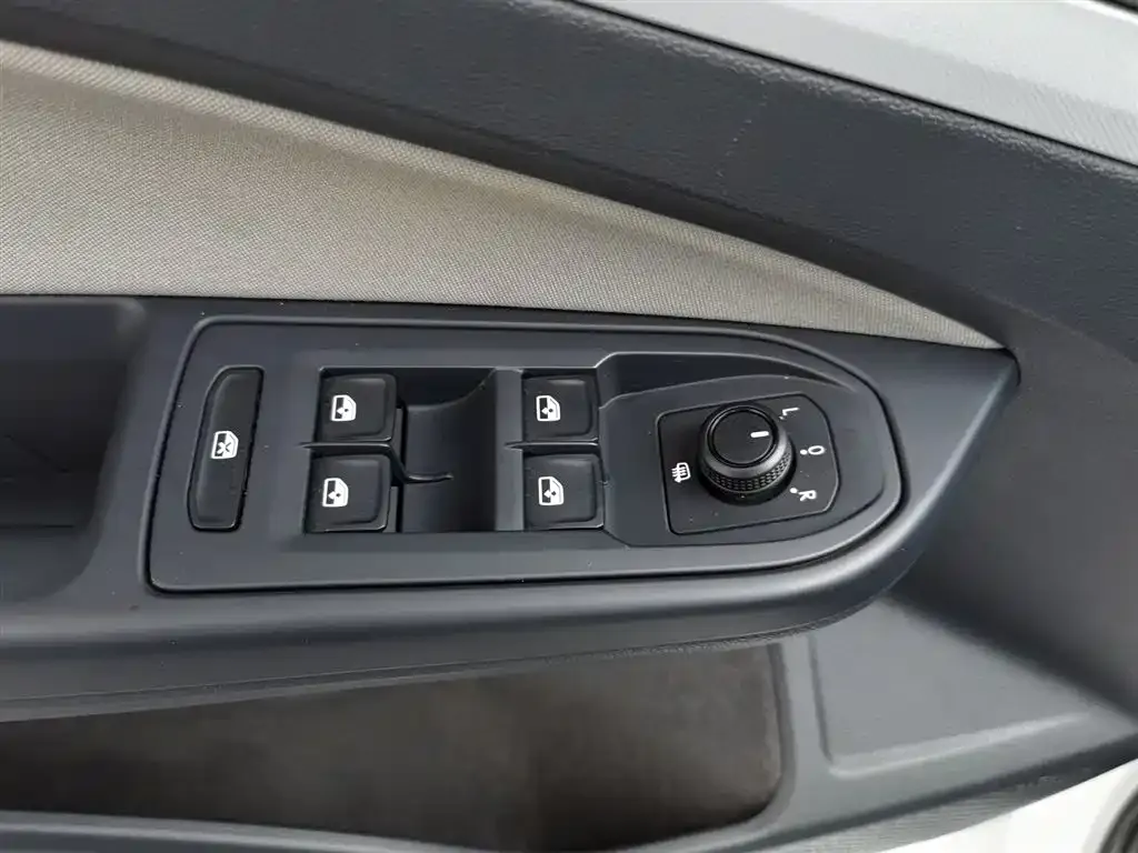 Volkswagen Golf 2021 из CN, фото 7
