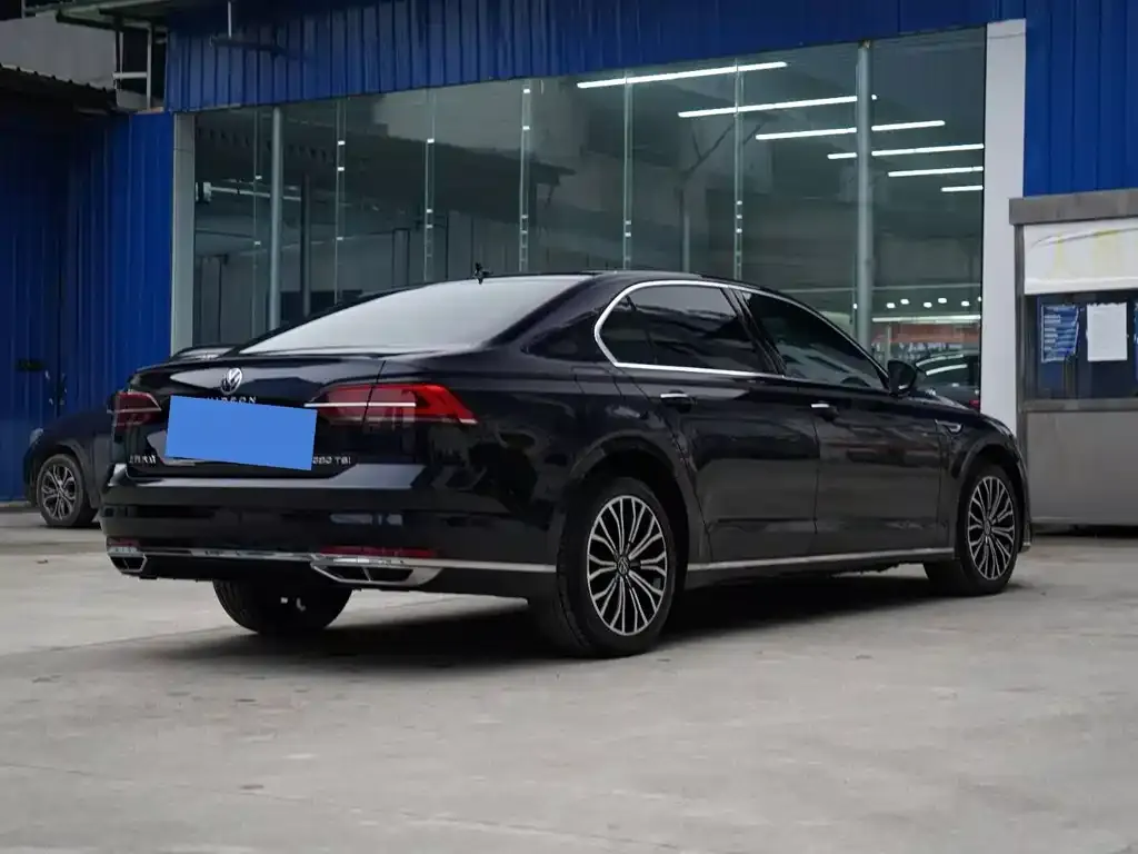 Volkswagen Phideon — фото 3