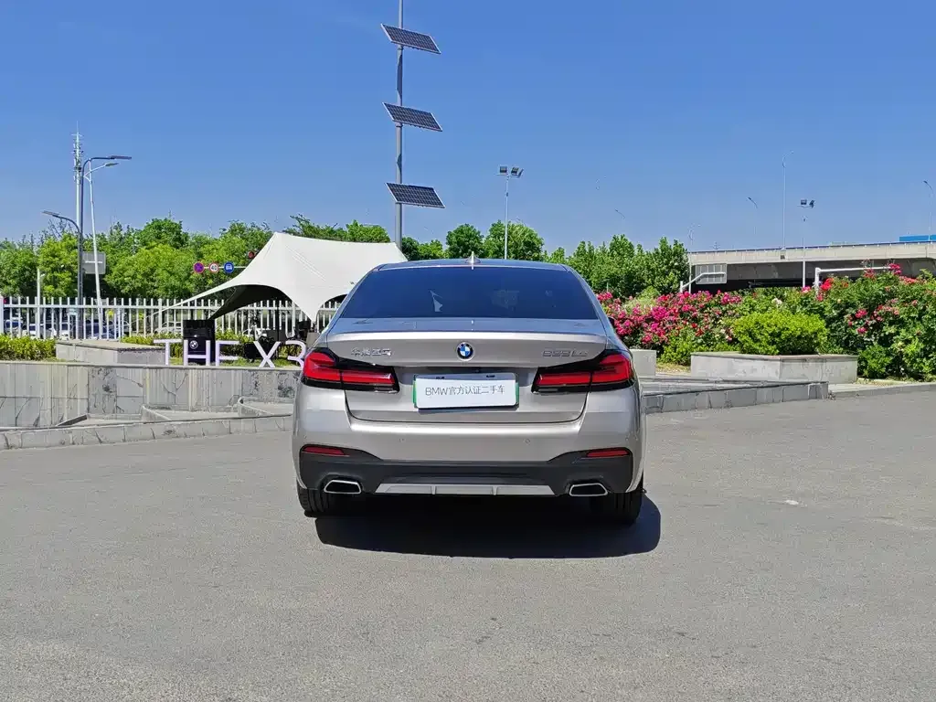 BMW 5 Series New Energy — фото 6