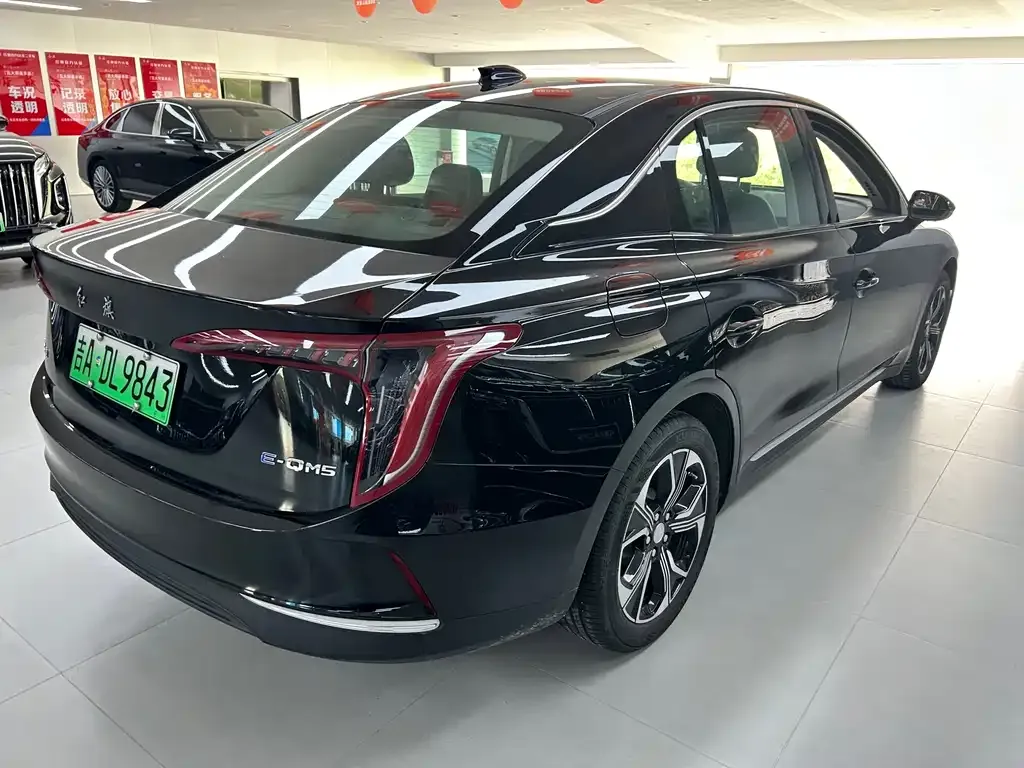 Hongqi E-QM5 — фото 4