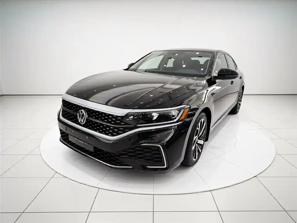 Volkswagen Passat — фото 1