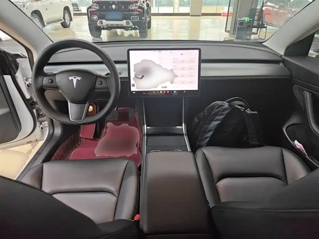 Tesla Model 3 — фото 3