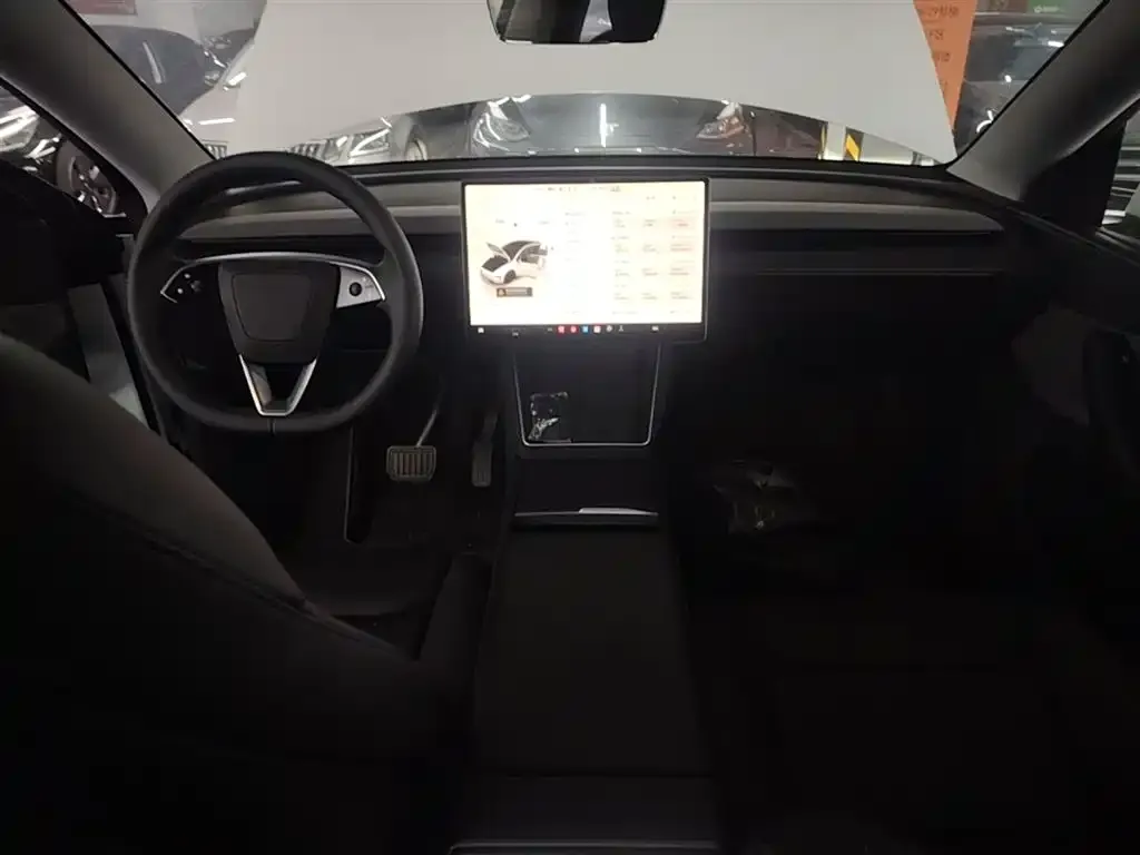 Tesla Model Y — фото 5