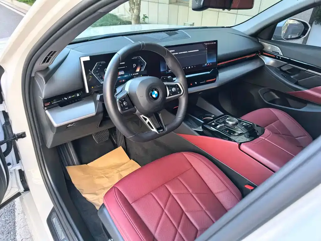 BMW 5 Series — фото 4
