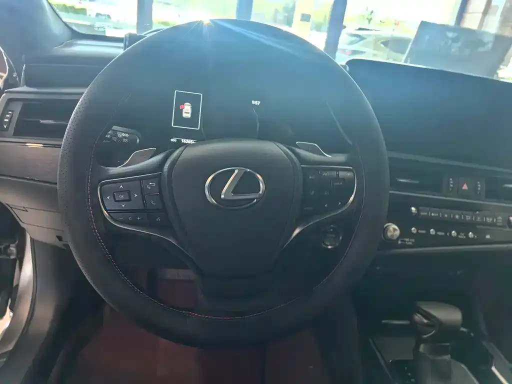 Lexus ES — фото 2