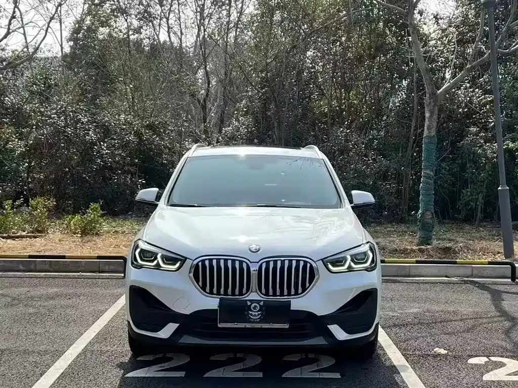 BMW X1 — фото 9