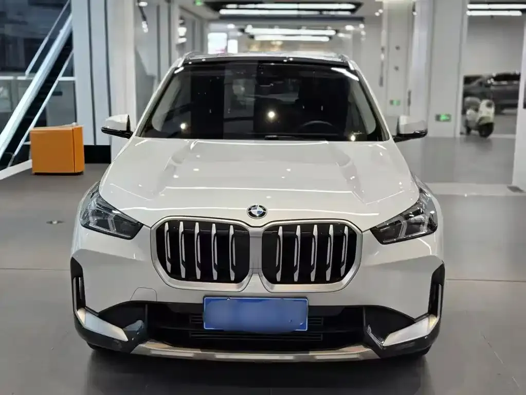 BMW X1 — фото 5