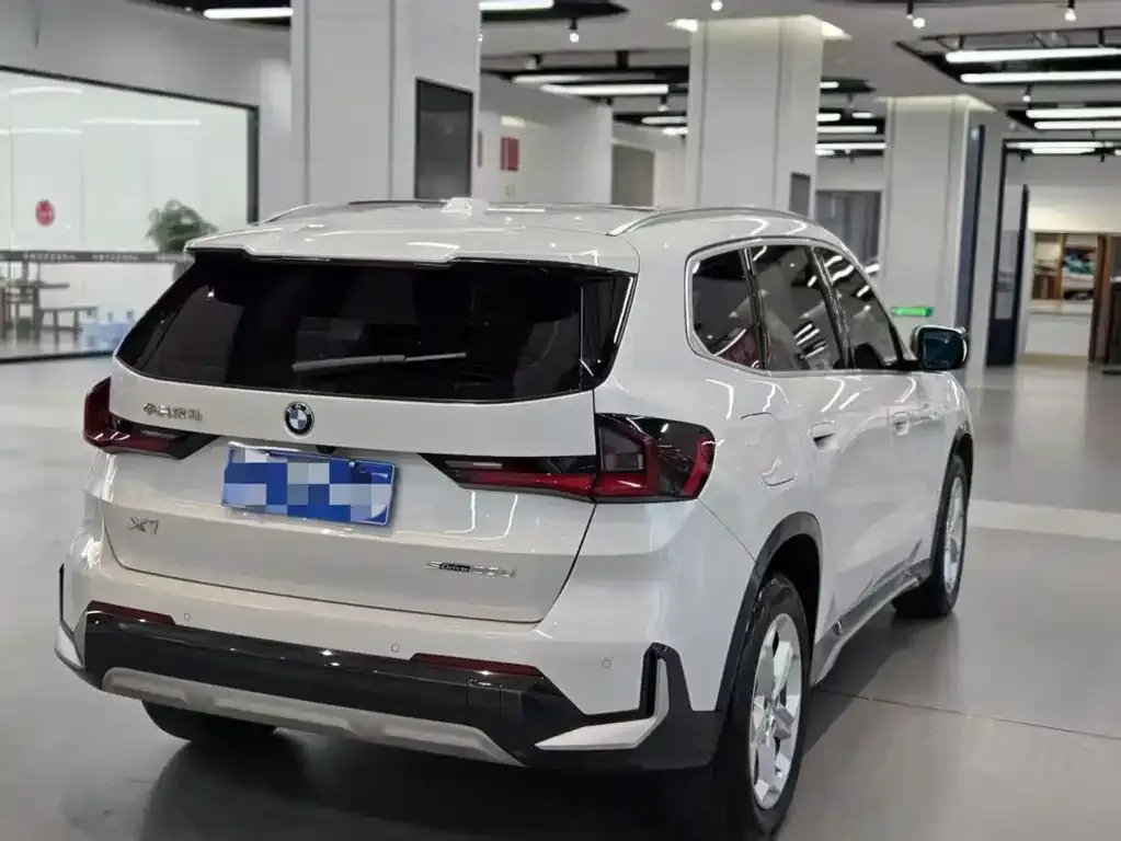 BMW X1 — фото 10