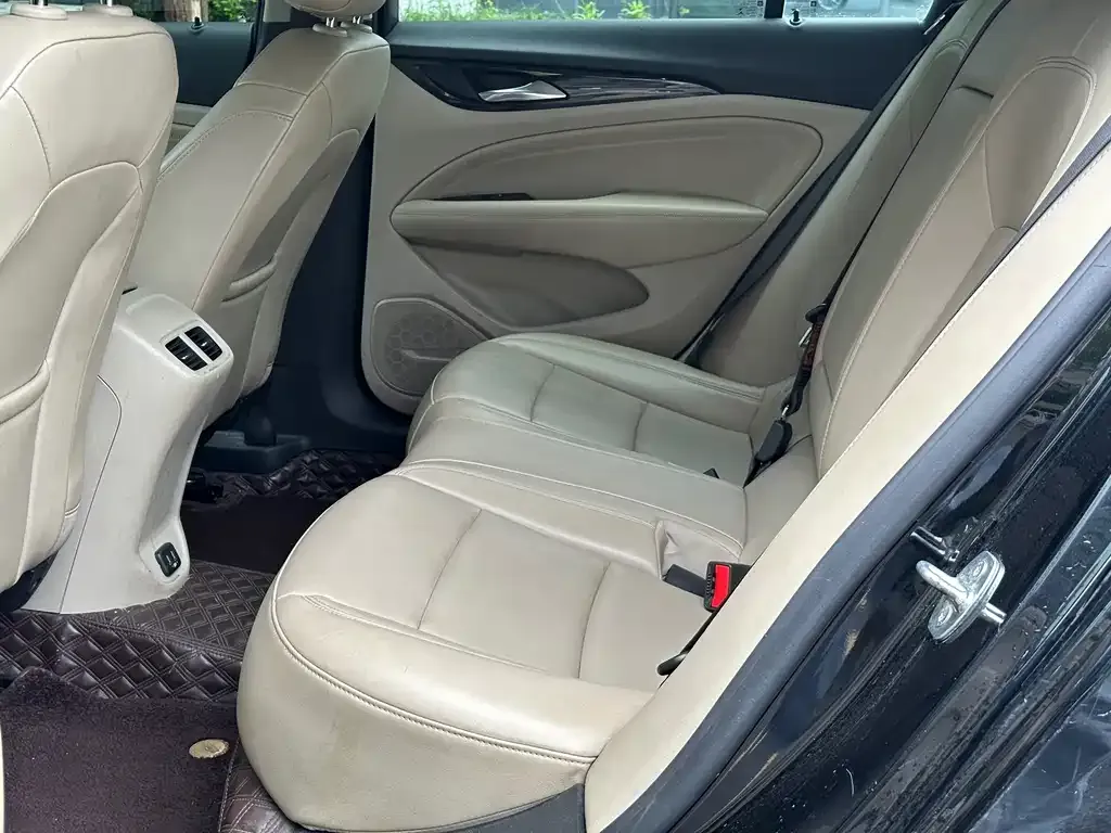 Buick Regal — фото 5