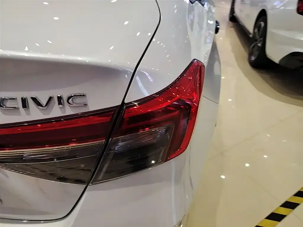 Honda Civic — фото 2