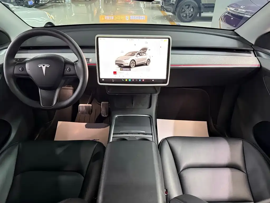 Tesla Model Y — фото 3