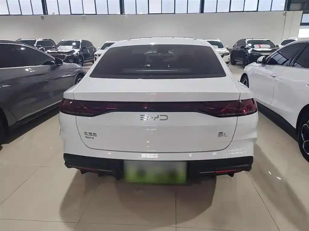 BYD Qin L — фото 4