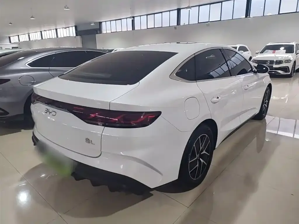 BYD Qin L — фото 3