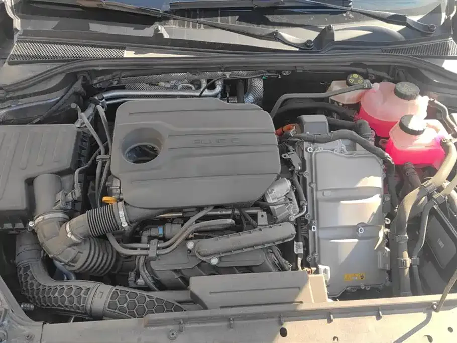 Roewe M7 DMH 2025 из CN, фото 8