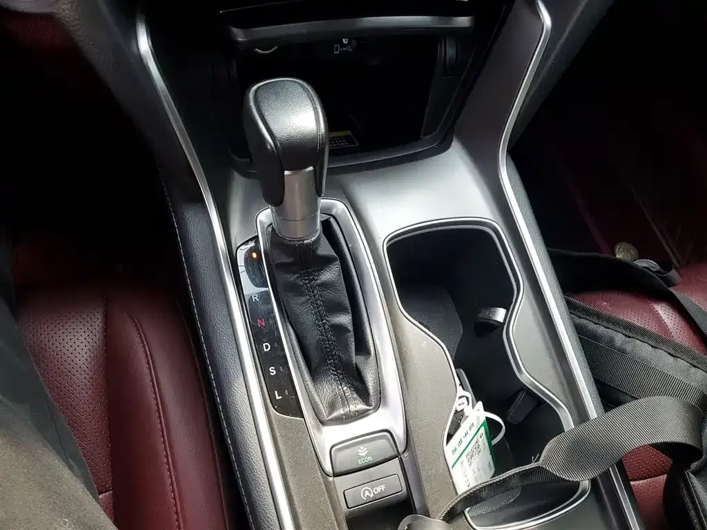 Honda Accord — фото 2