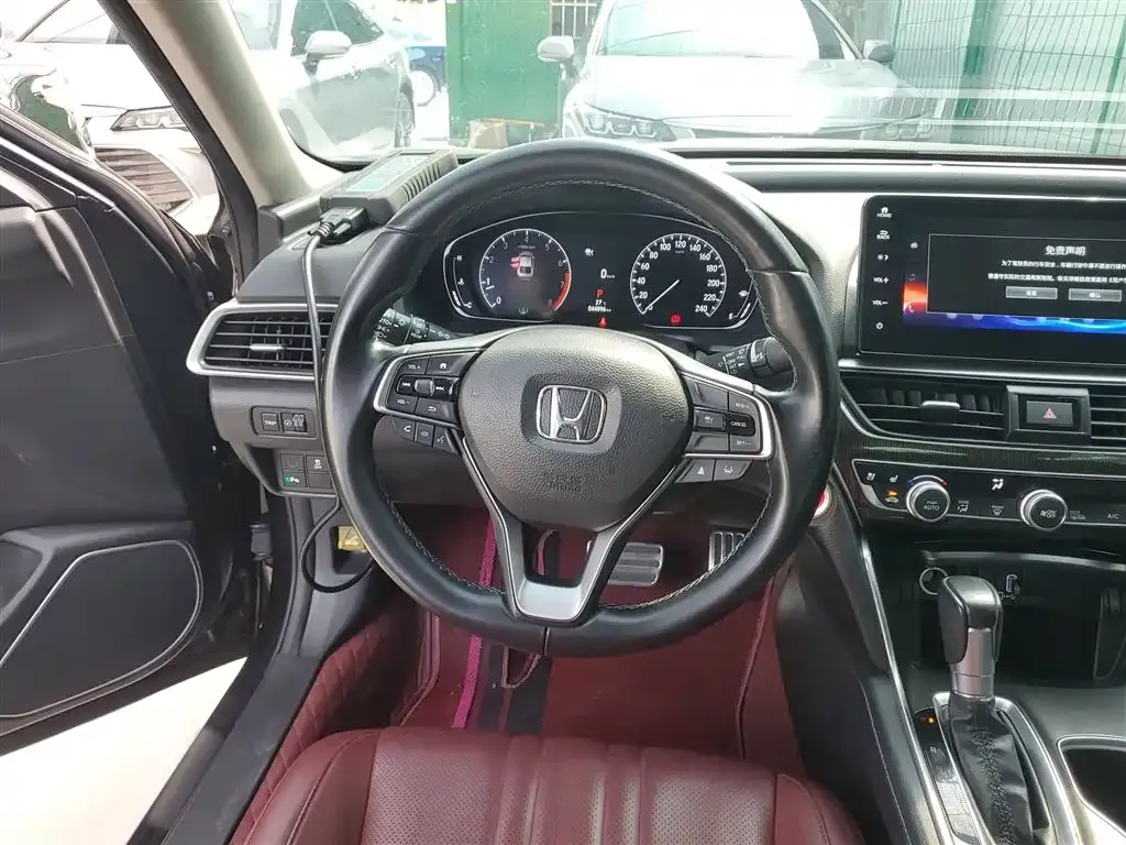 Honda Accord — фото 4