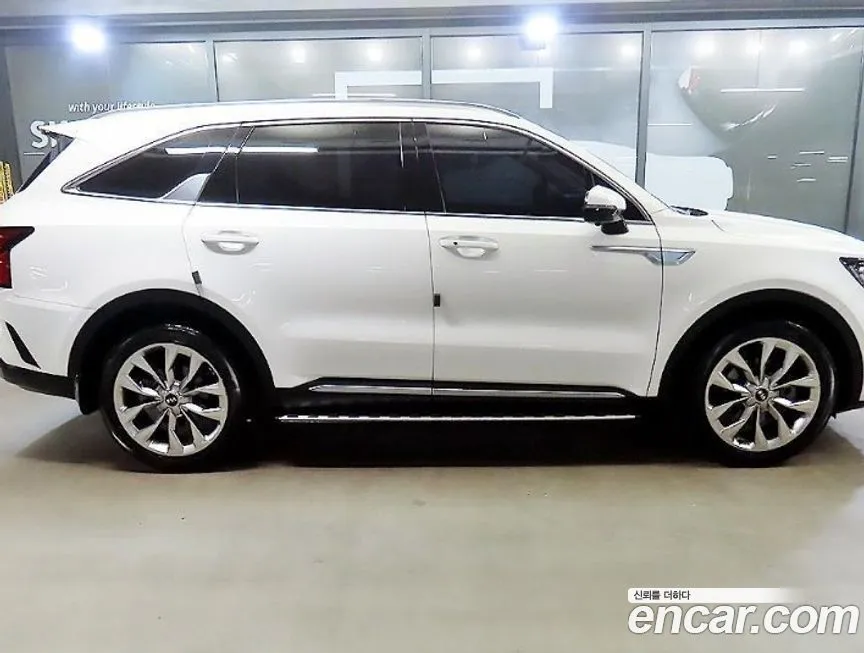 Kia Sorento — фото 6