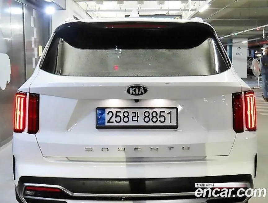 Kia Sorento — фото 4
