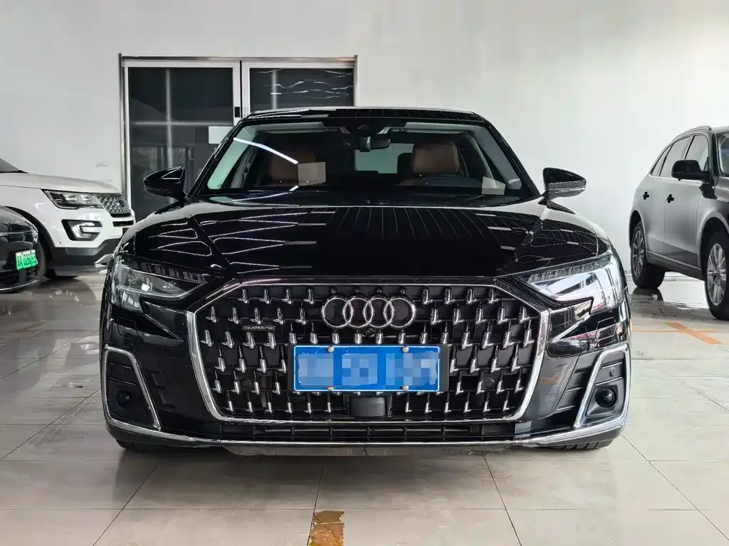 Audi A8 — фото 4