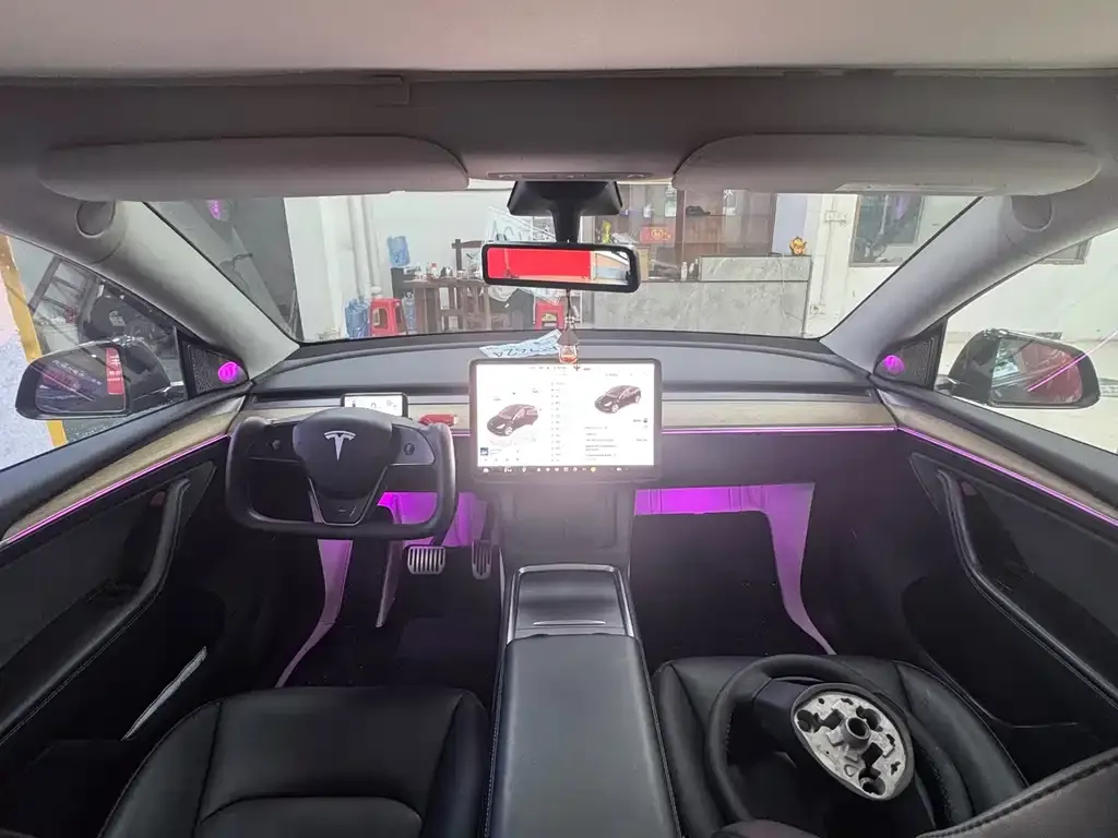 Tesla Model Y — фото 3