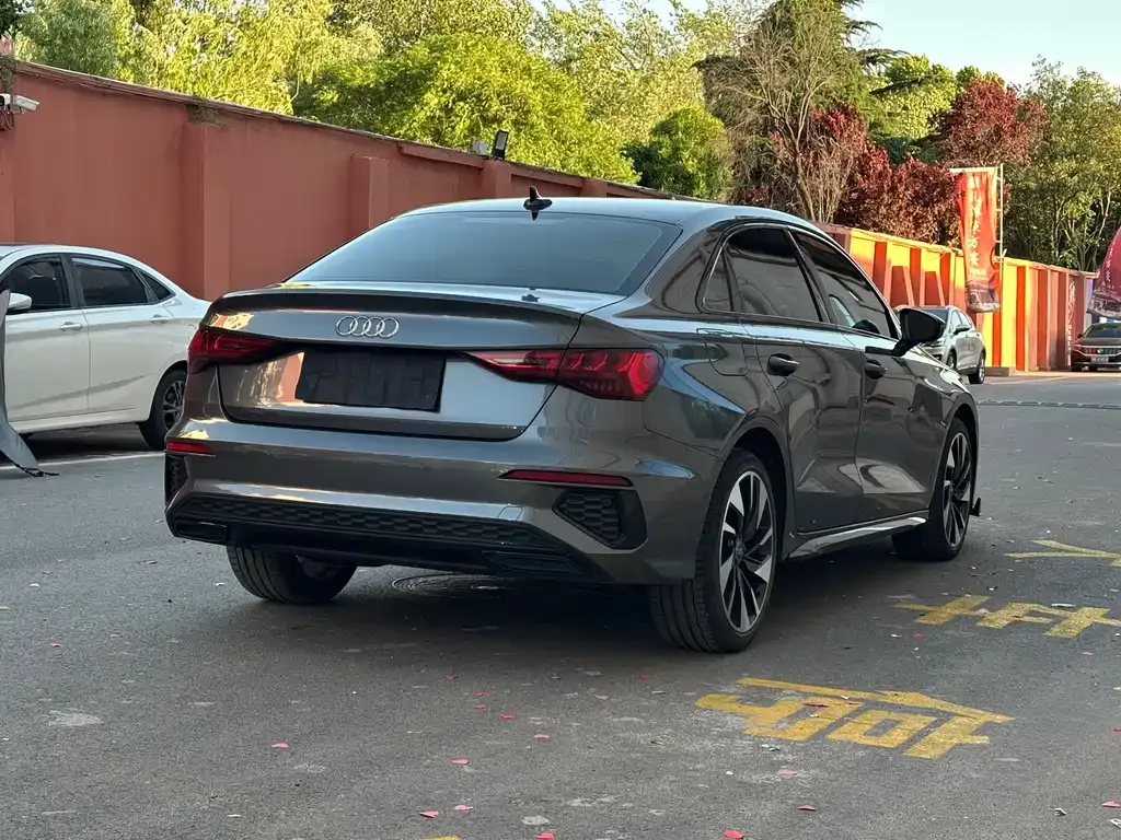 Audi A3 2023 из CN, фото 9