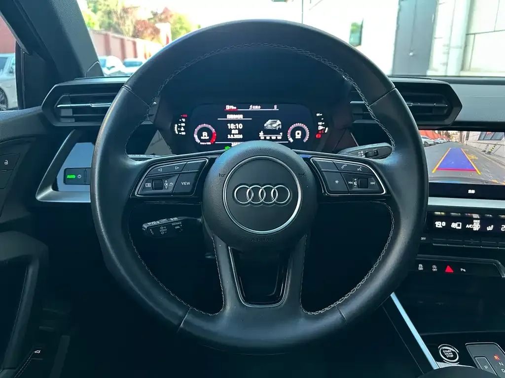 Audi A3 2023 из CN, фото 3