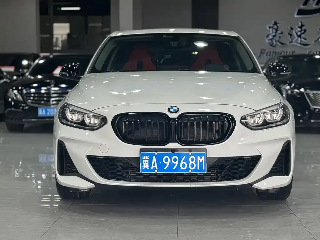BMW 1 Series 2023 из CN, фото 7