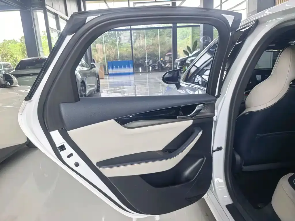BYD Qin PLUS — фото 3