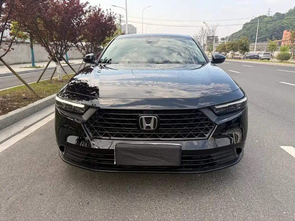 Honda Accord — фото 9