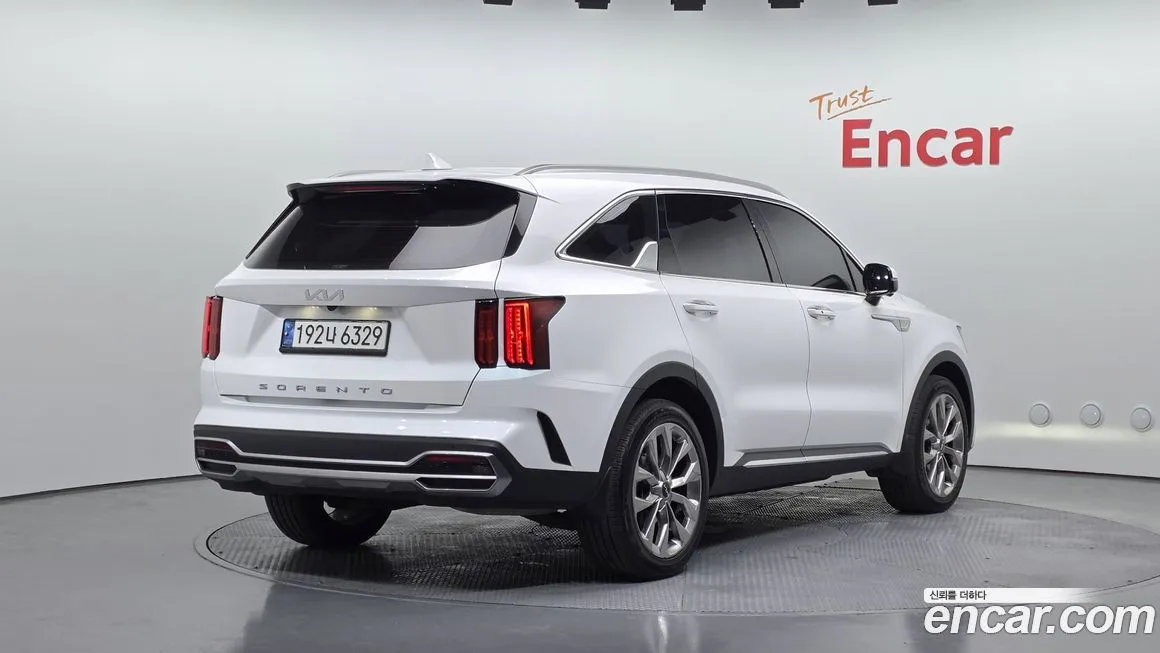 Kia Sorento — фото 5