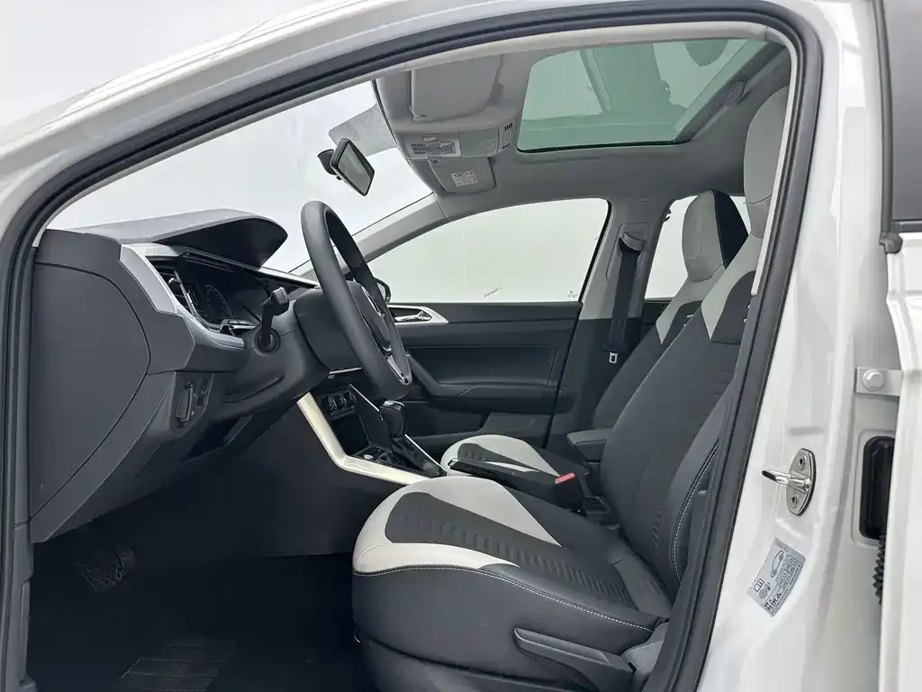 Volkswagen Polo 2022 из CN, фото 10