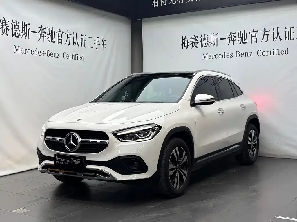 Mercedes-Benz GLA — фото 1