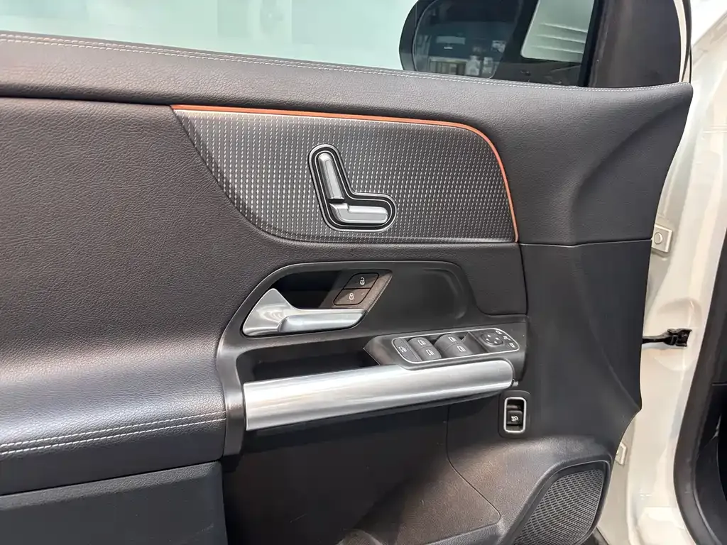 Mercedes-Benz GLA — фото 5