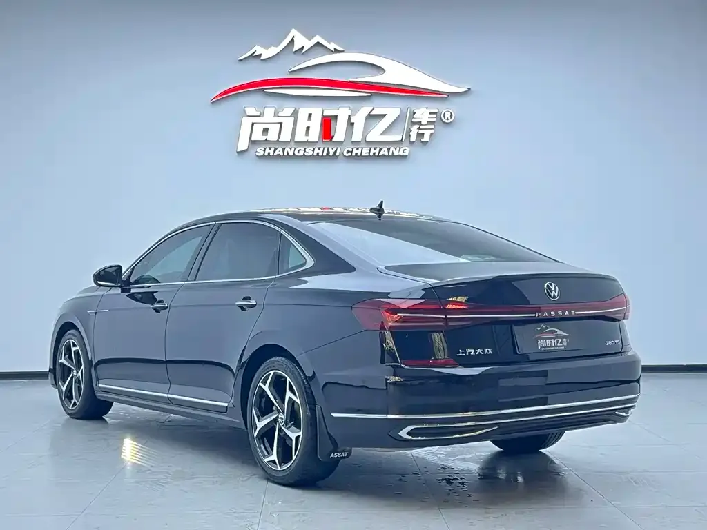 Volkswagen Passat — фото 8