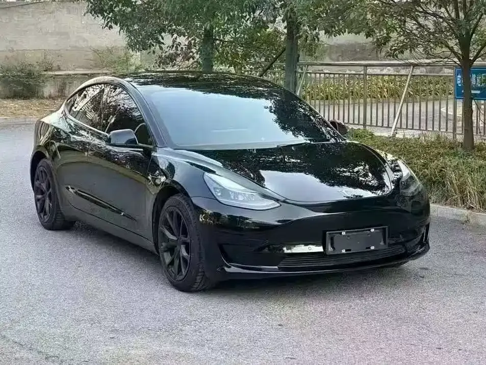 Tesla Model 3 — фото 9