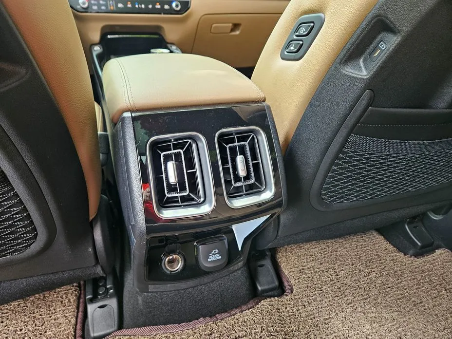 Kia Sorento 2024 из KR, фото 4