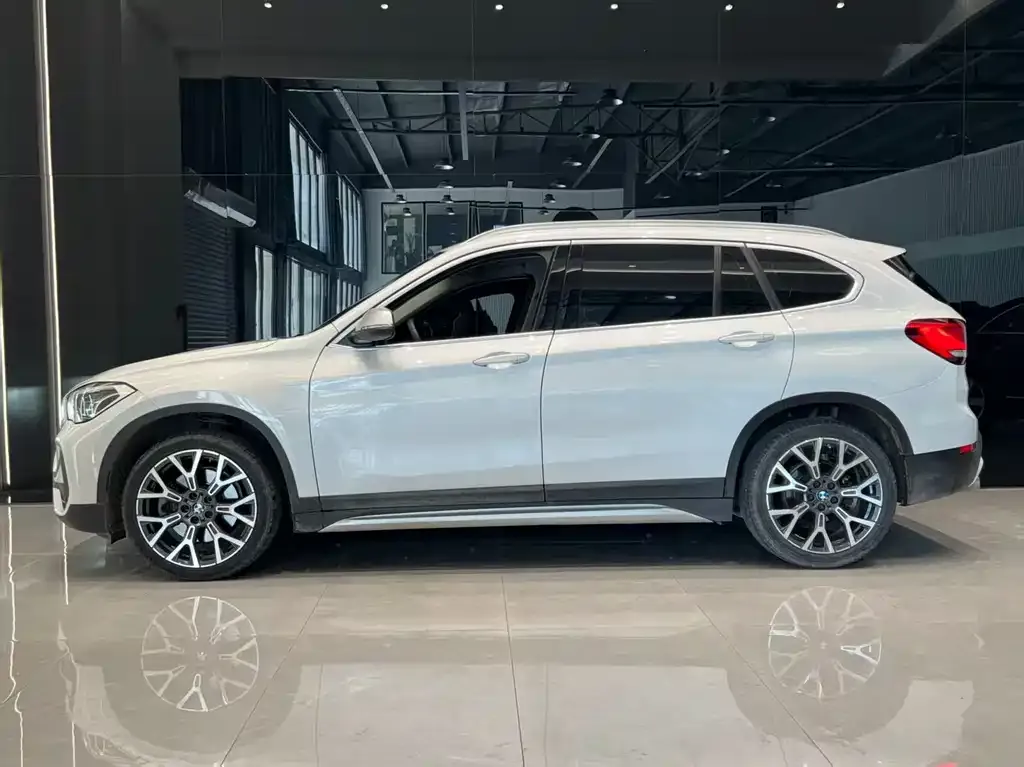 BMW X1 — фото 2