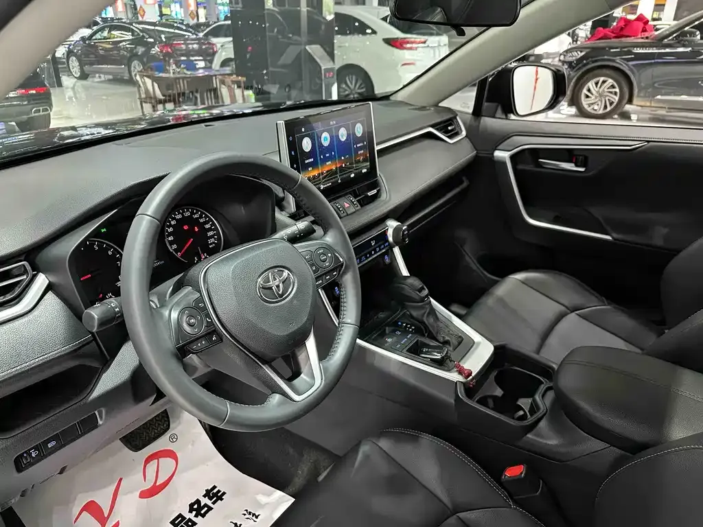 Toyota Wildlander — фото 10