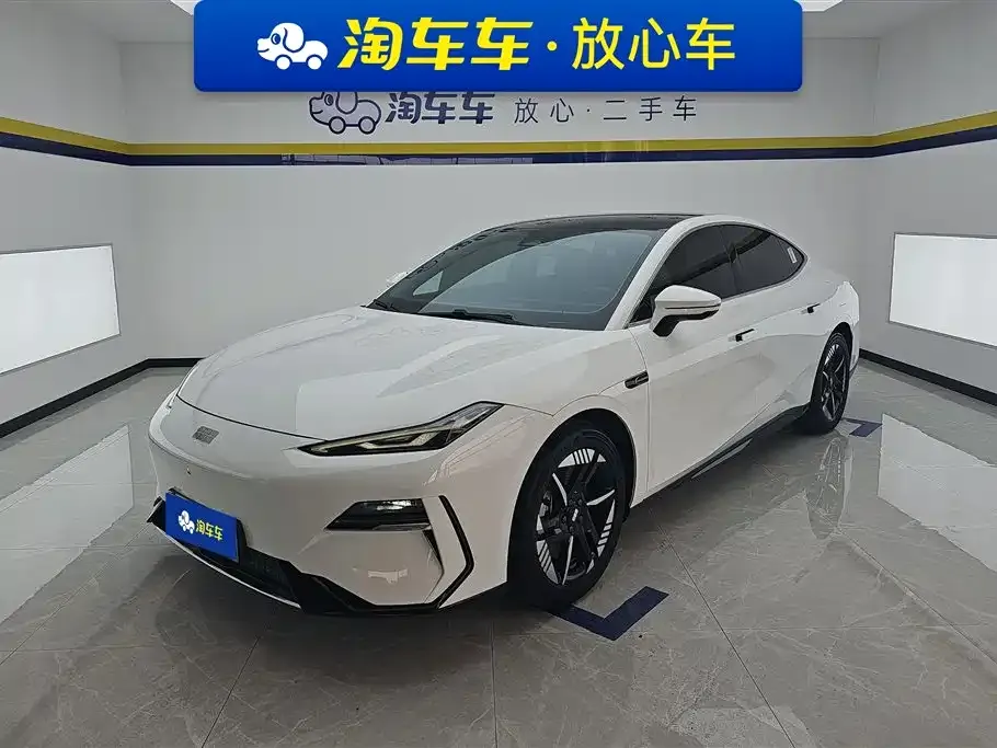 Geely Galaxy E8 — фото 1